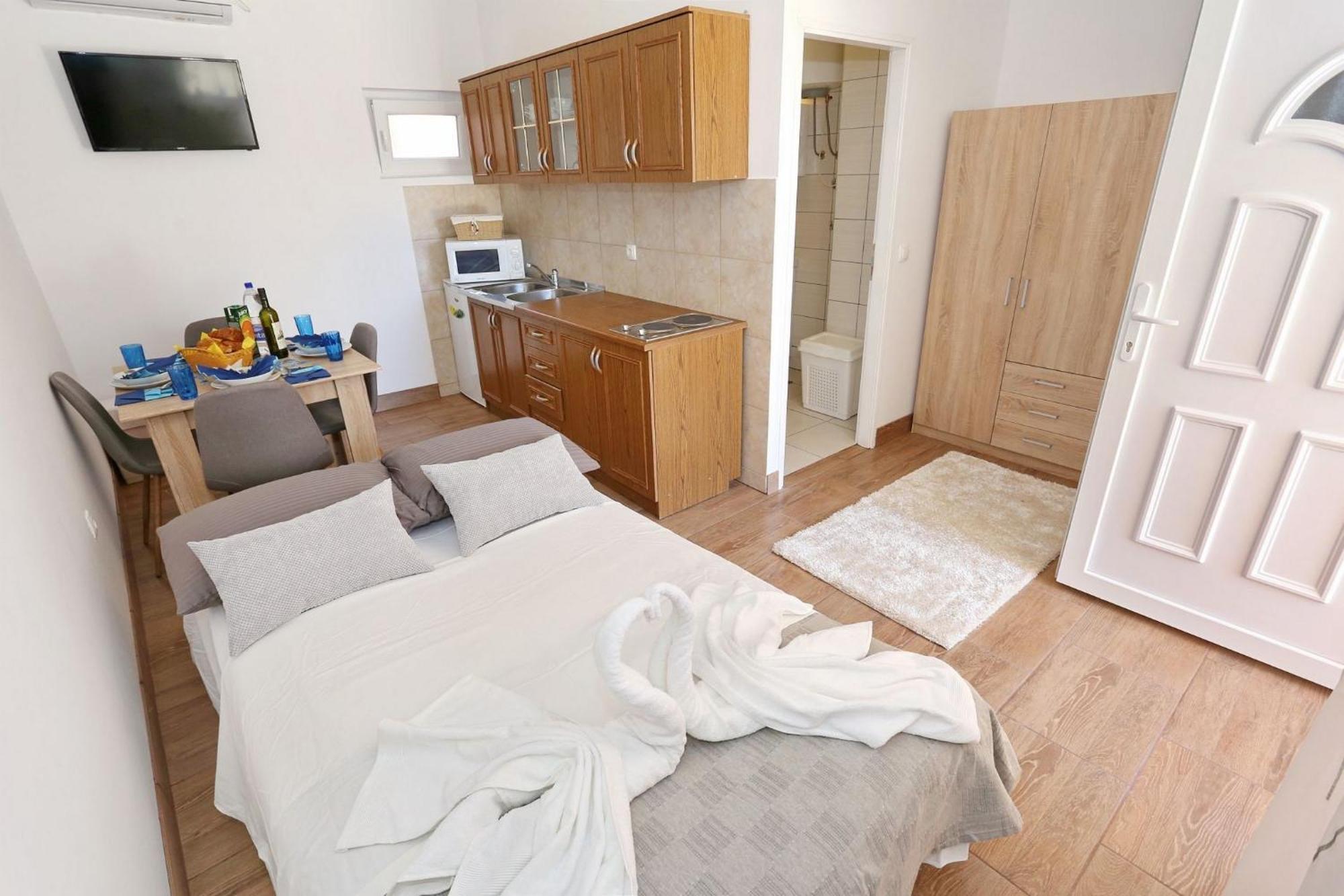 Apartments Marino Vir Dış mekan fotoğraf